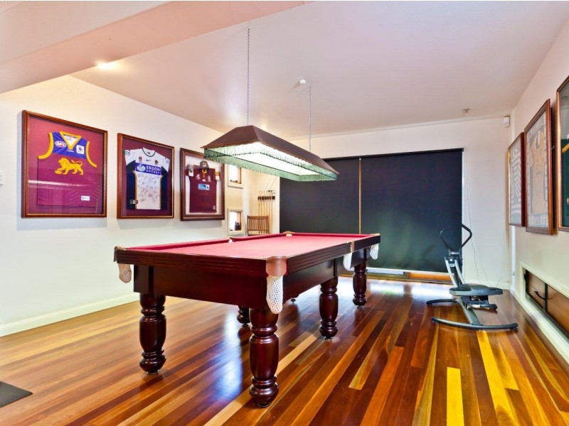 2 Samuel Place, Sinnamon Park QLD 4073