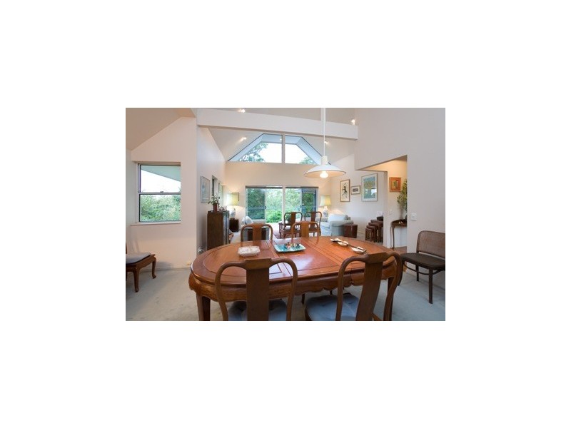 8 Satinwood Court, Bardon QLD 4065