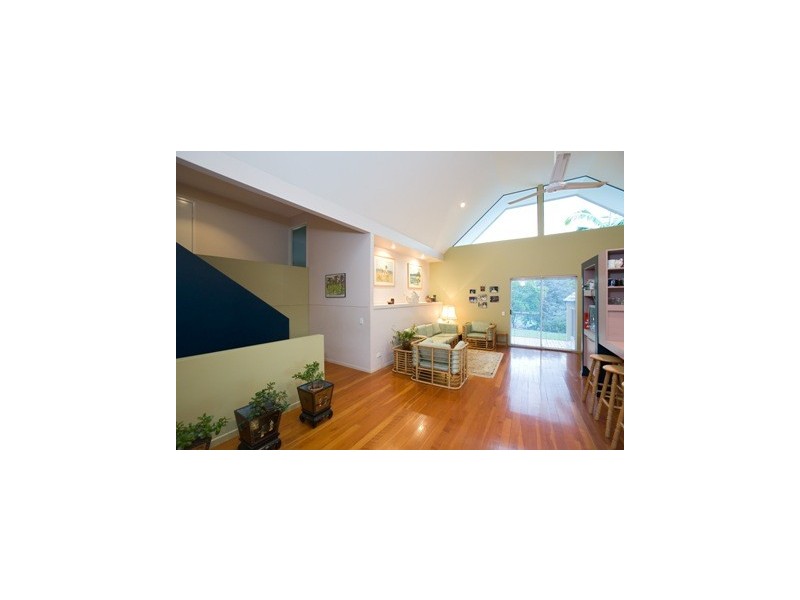 8 Satinwood Court, Bardon QLD 4065