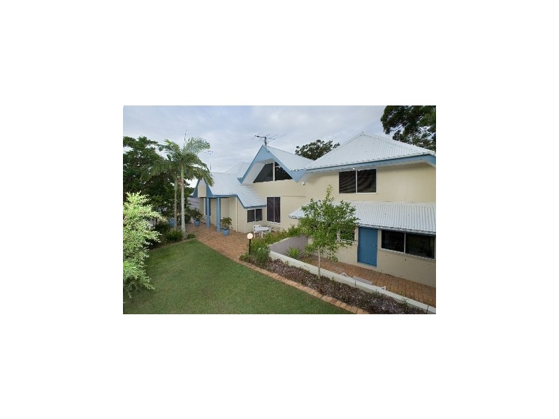 8 Satinwood Court, Bardon QLD 4065