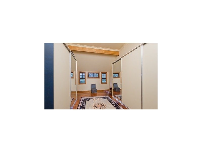 19 Raleigh Parade, Ashgrove QLD 4060