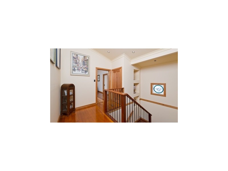 19 Raleigh Parade, Ashgrove QLD 4060