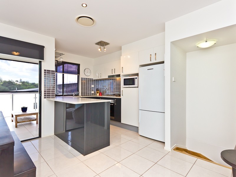 17 Garden Terrace, Newmarket QLD 4051