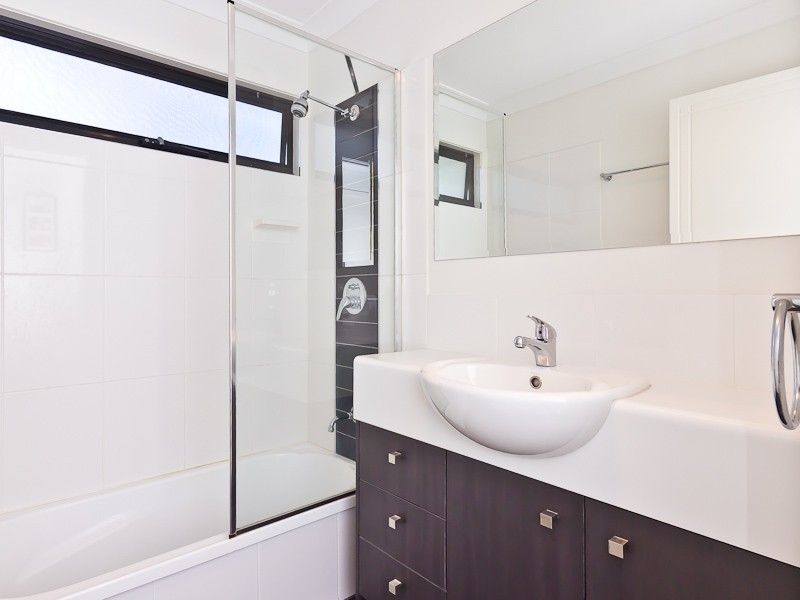 17 Garden Terrace, Newmarket QLD 4051