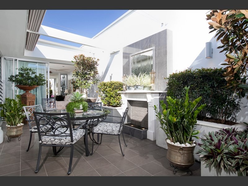 2/238 Old Cleveland Road, Coorparoo QLD 4151