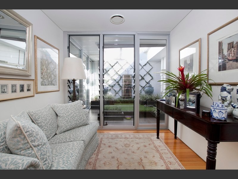 2/238 Old Cleveland Road, Coorparoo QLD 4151