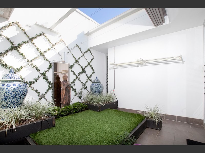 2/238 Old Cleveland Road, Coorparoo QLD 4151