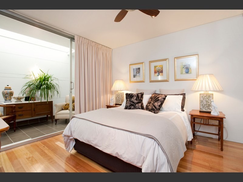 2/238 Old Cleveland Road, Coorparoo QLD 4151