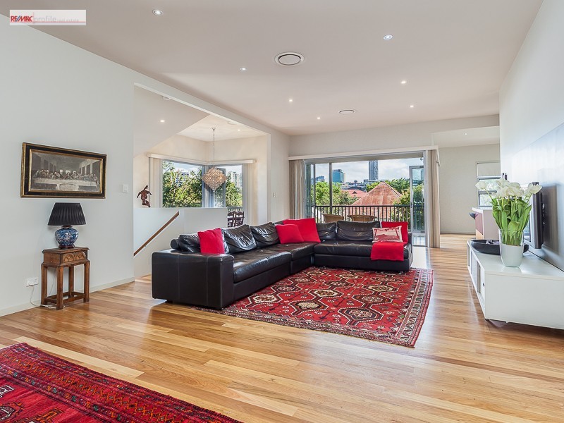 14 Royal Avenue, Spring Hill QLD 4000