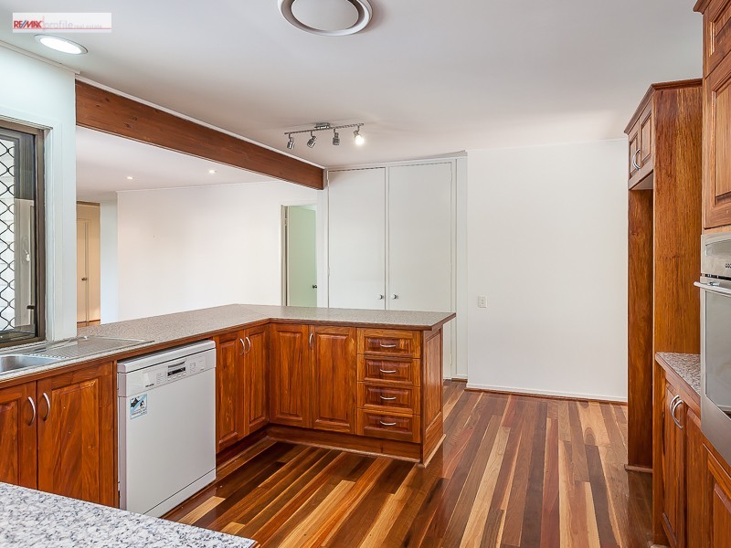 4 Appin Street, Kenmore QLD 4069