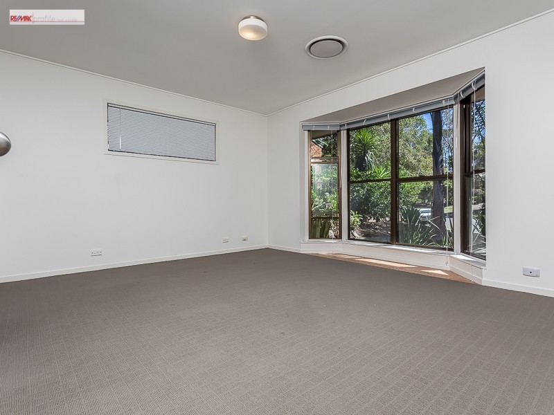 4 Appin Street, Kenmore QLD 4069