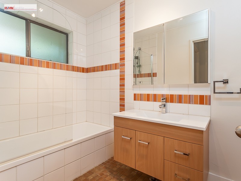 4 Appin Street, Kenmore QLD 4069