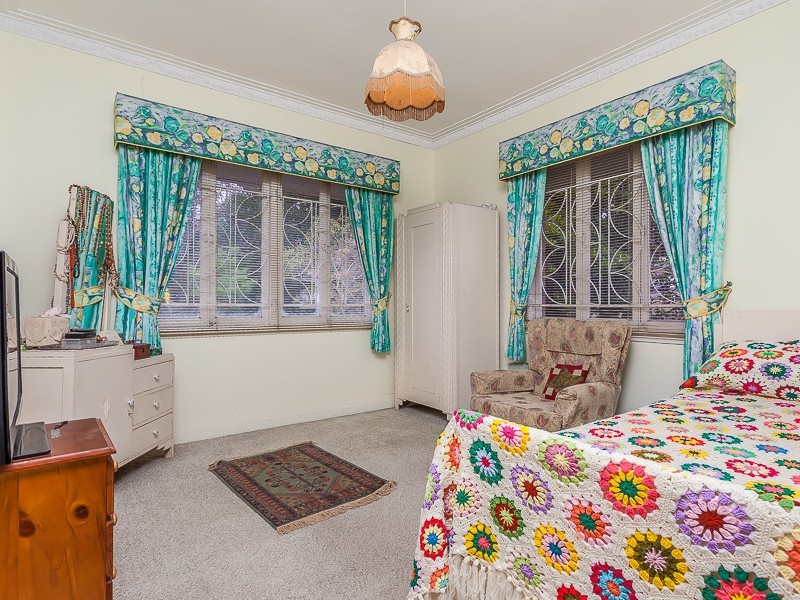 50 Cecil Road, Bardon QLD 4065