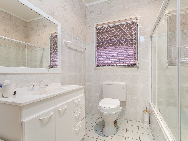 50 Cecil Road, Bardon QLD 4065