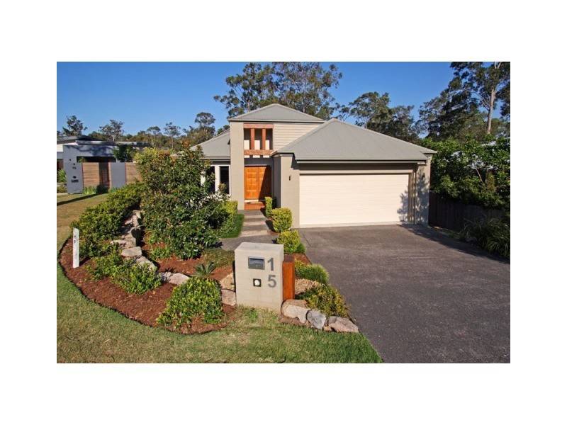 15 Amberelle Place, Chapel Hill QLD 4069