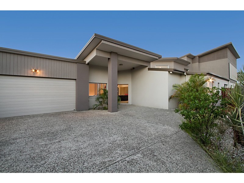 43 Condamine Drive, Sinnamon Park QLD 4073