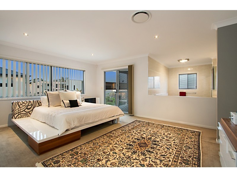 43 Condamine Drive, Sinnamon Park QLD 4073