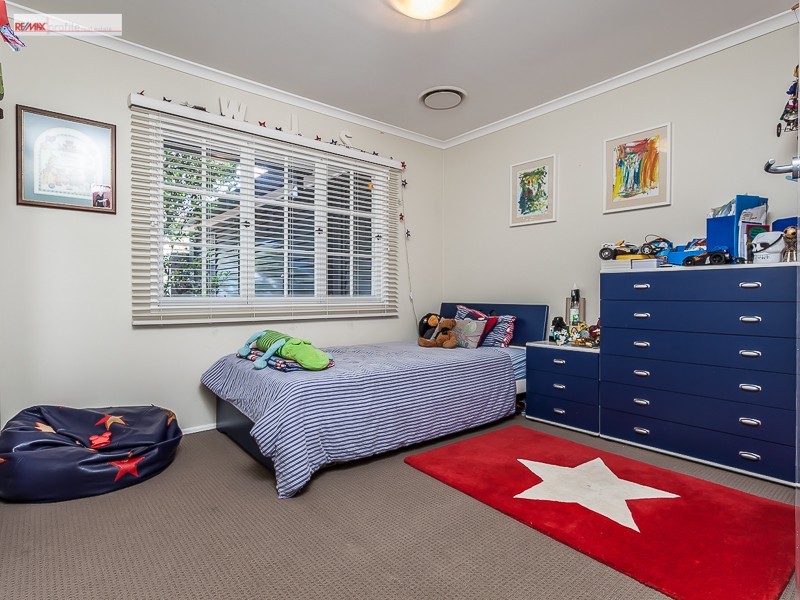 162 Sunset Road, Kenmore QLD 4069