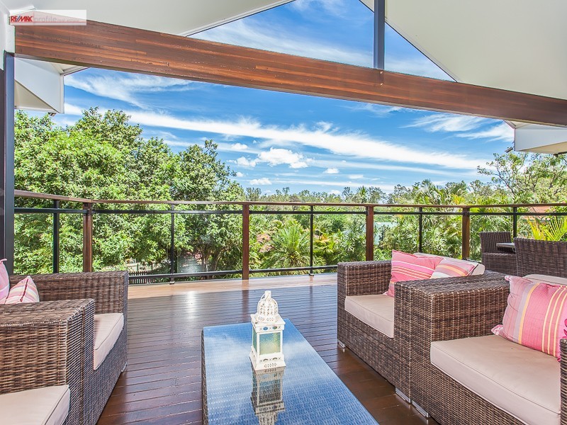 162 Sunset Road, Kenmore QLD 4069