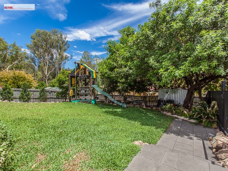 162 Sunset Road, Kenmore QLD 4069