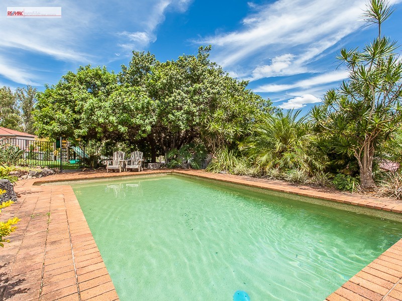 162 Sunset Road, Kenmore QLD 4069