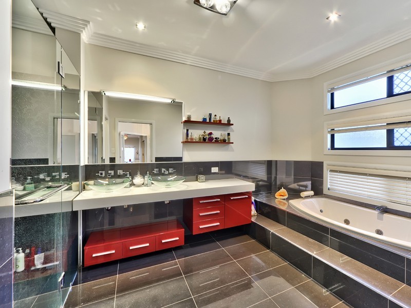 63 Condamine Place, Sinnamon Park QLD 4073