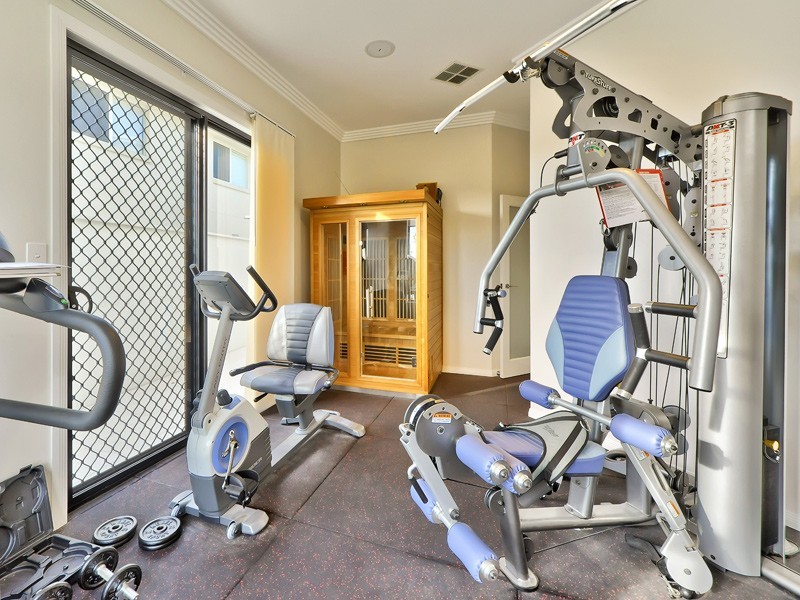 63 Condamine Place, Sinnamon Park QLD 4073