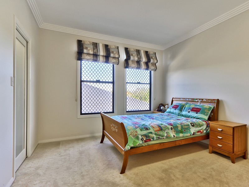 63 Condamine Place, Sinnamon Park QLD 4073