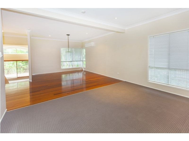 25 Shannan Place, Kenmore Hills QLD 4069