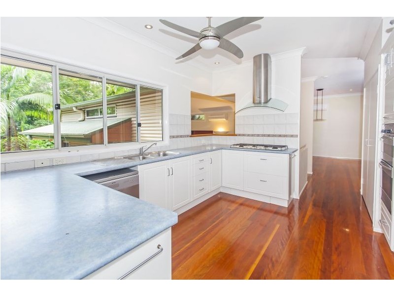 25 Shannan Place, Kenmore Hills QLD 4069