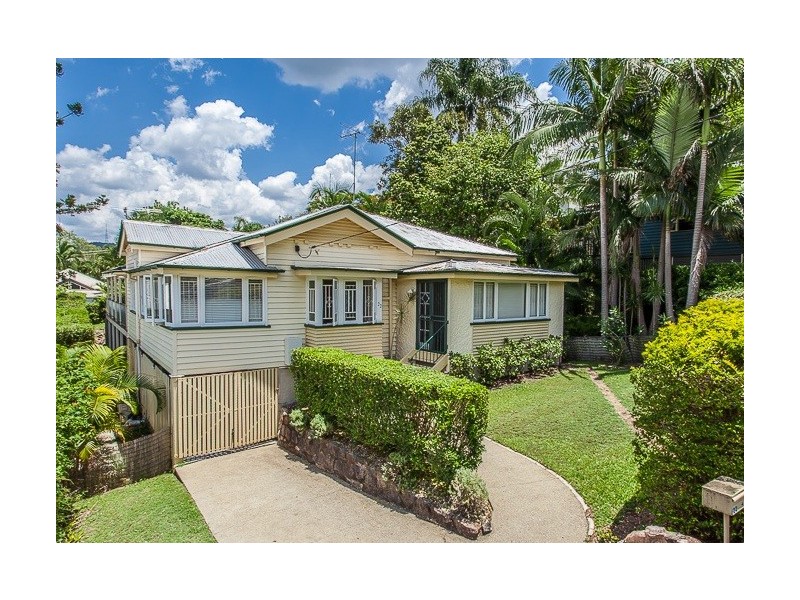 22 Brown Street, Bardon QLD 4065