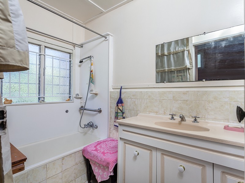 113 Outlook Crescent, Bardon QLD 4065