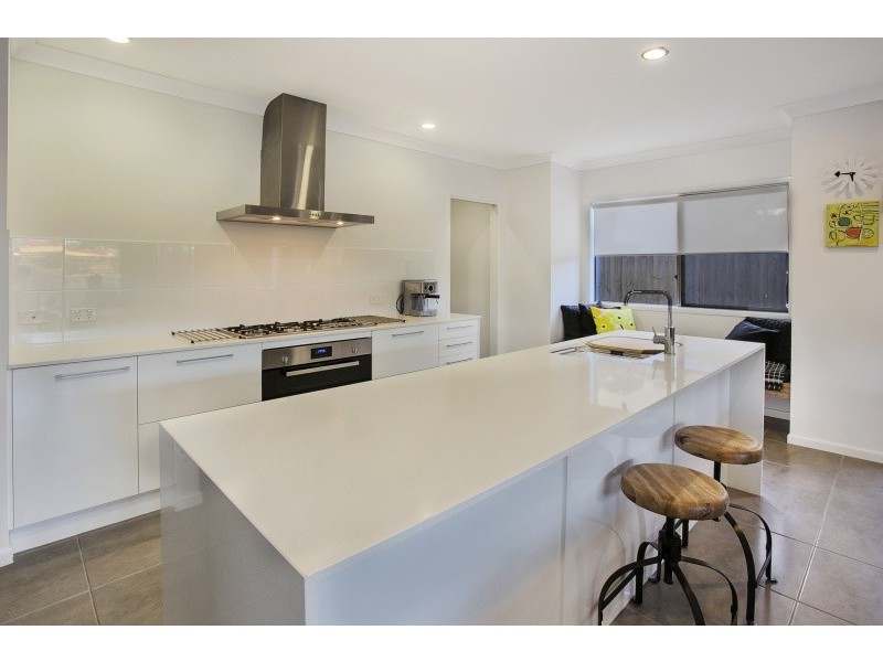 4 Erroll Street, Graceville QLD 4075