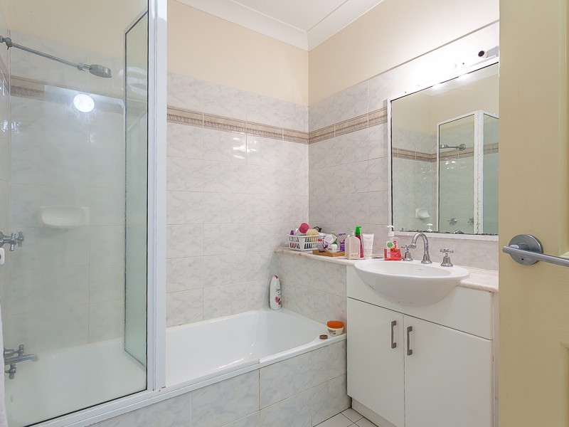 8/38 Alpha Street, Taringa QLD 4068