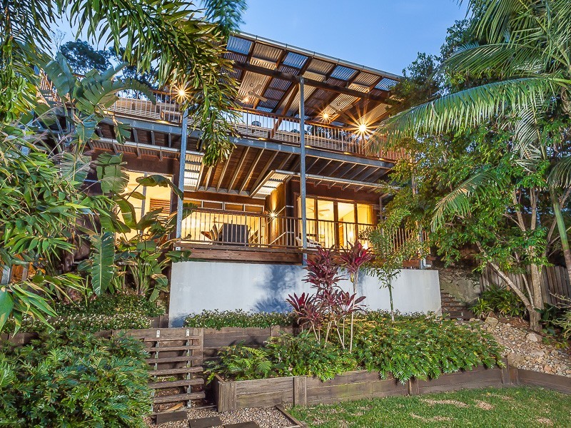 10 Vista Street, Bardon QLD 4065