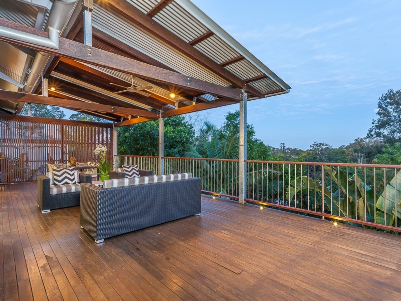 10 Vista Street, Bardon QLD 4065