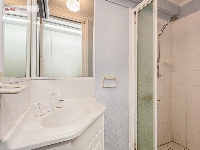 13 Dumfries Street, Kenmore QLD 4069