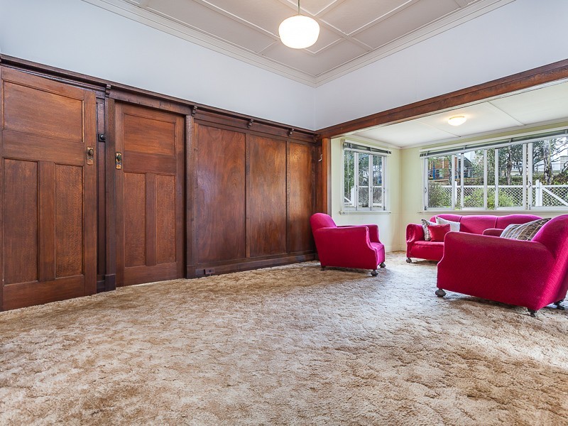 16 Cecil Road, Bardon QLD 4065