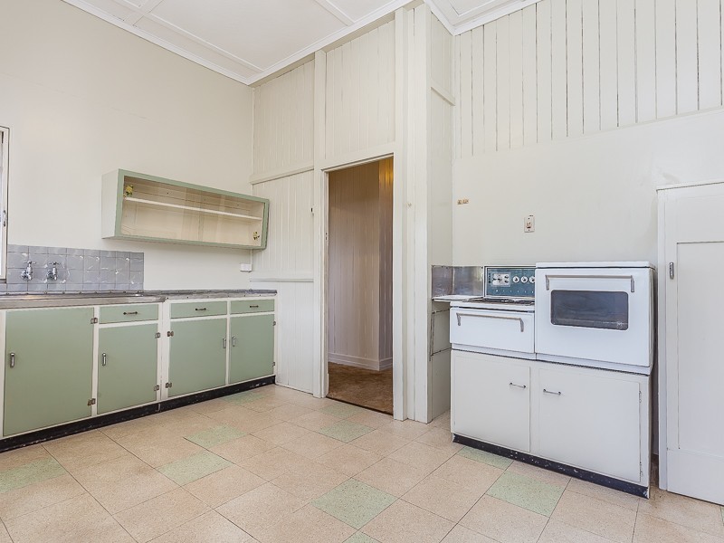 16 Cecil Road, Bardon QLD 4065