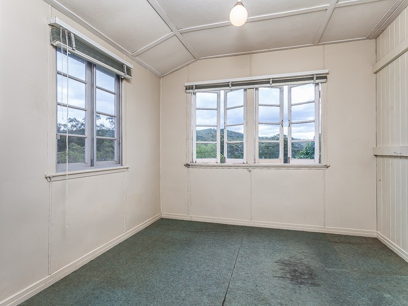 16 Cecil Road, Bardon QLD 4065