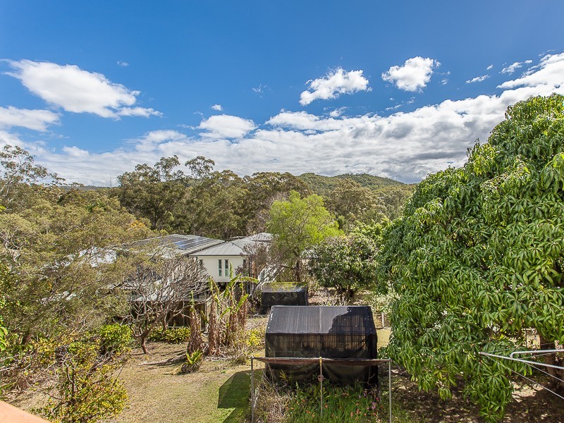 16 Cecil Road, Bardon QLD 4065