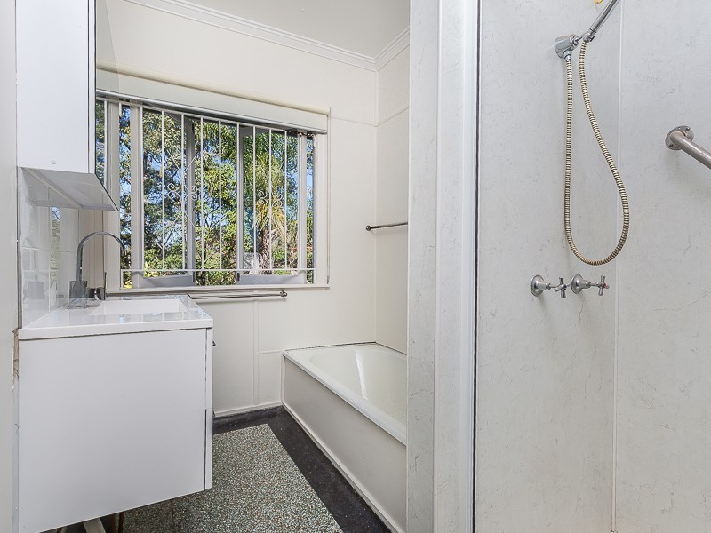 72 Outlook Crescent, Bardon QLD 4065