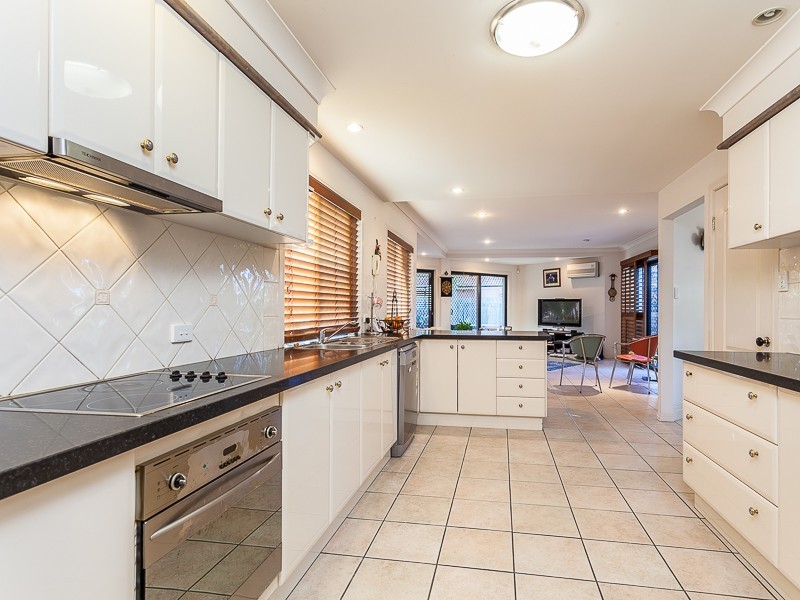 3 Lightwood Place, Sinnamon Park QLD 4073