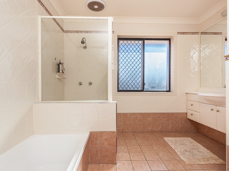 3 Lightwood Place, Sinnamon Park QLD 4073