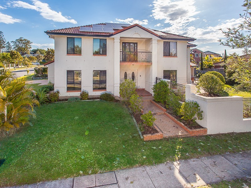 3 Lightwood Place, Sinnamon Park QLD 4073