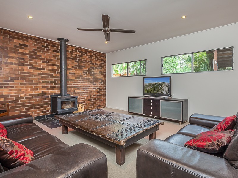 11 Wexford Street, Kenmore Hills QLD 4069