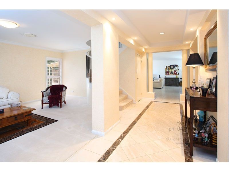 22 SAMUEL PLACE, Sinnamon Park QLD 4073