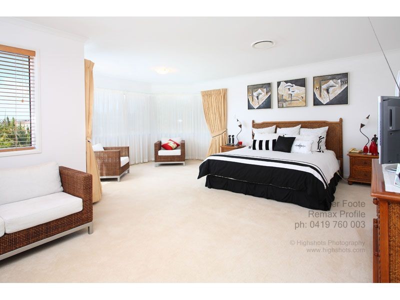 22 SAMUEL PLACE, Sinnamon Park QLD 4073