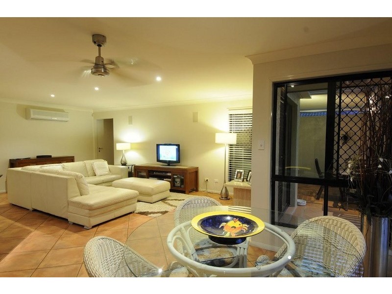 212 WESTLAKE DRIVE, Westlake QLD 4074