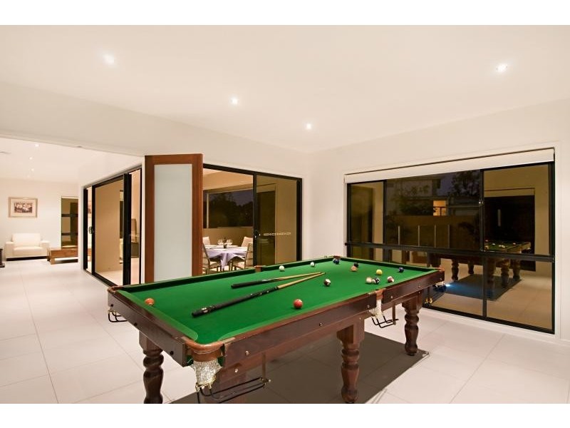 4 PALMER PLACE, Sinnamon Park QLD 4073